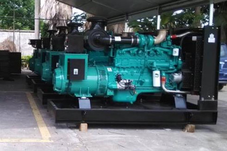 選擇寧波康明斯發(fā)電機組租賃商時需要注意哪些？
